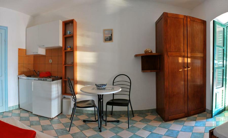 Apartments Martina Brist Bagian luar foto